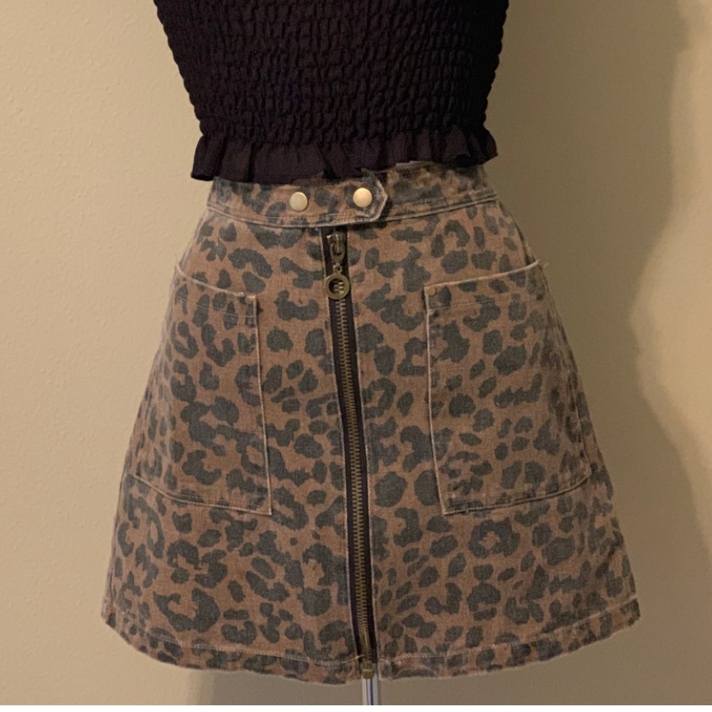 She & Sky cheetah skirt